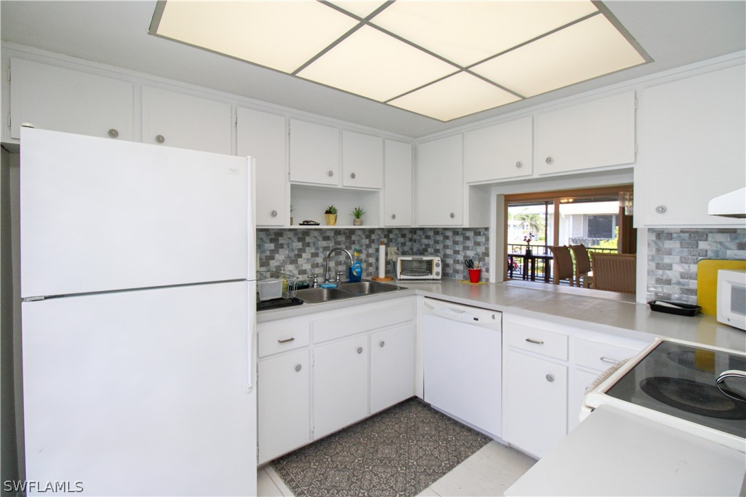 239 Palm Dr 2 Property Photo 7