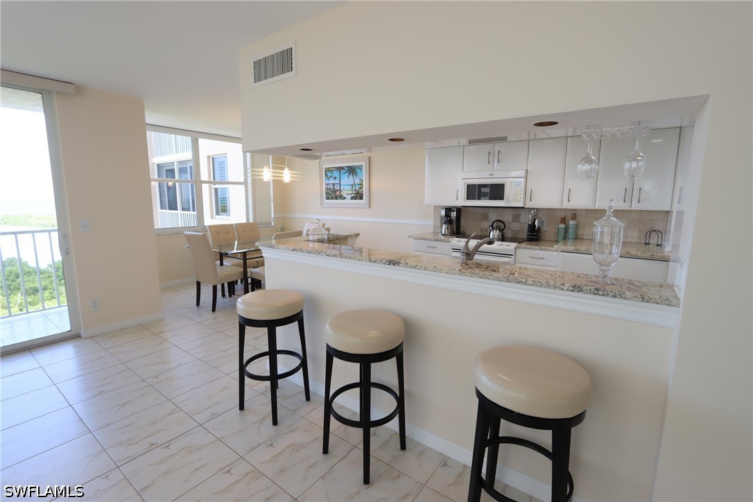 5550 Heron Point Dr 902 Property Photo 4