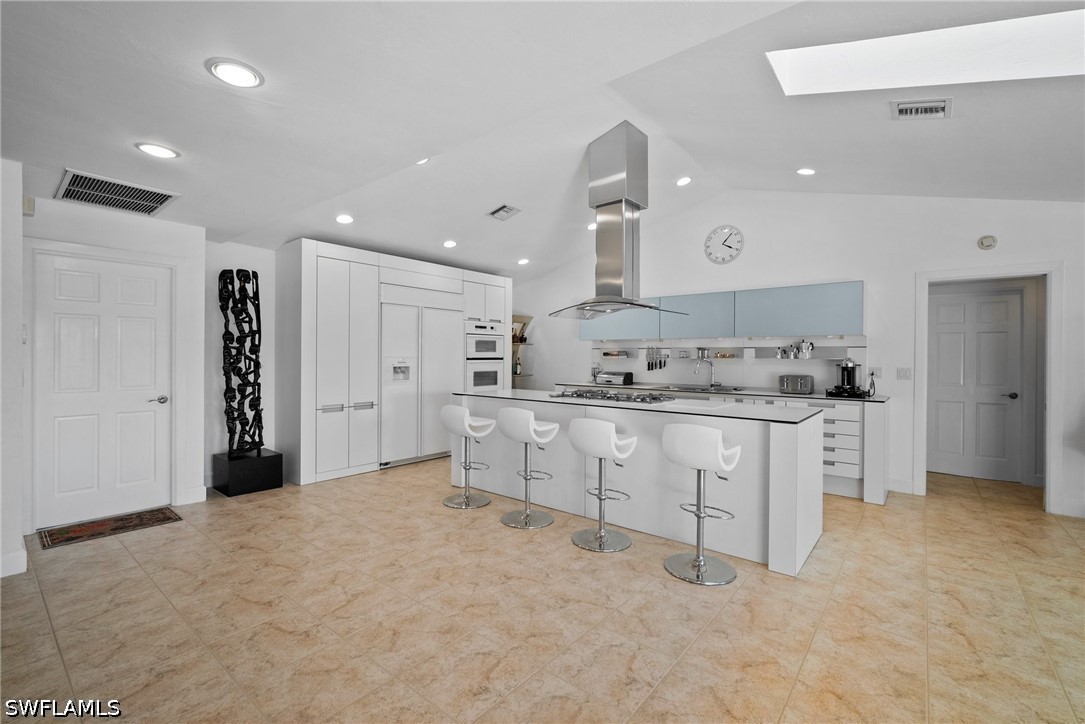 319 Pirates Bight Property Photo 12
