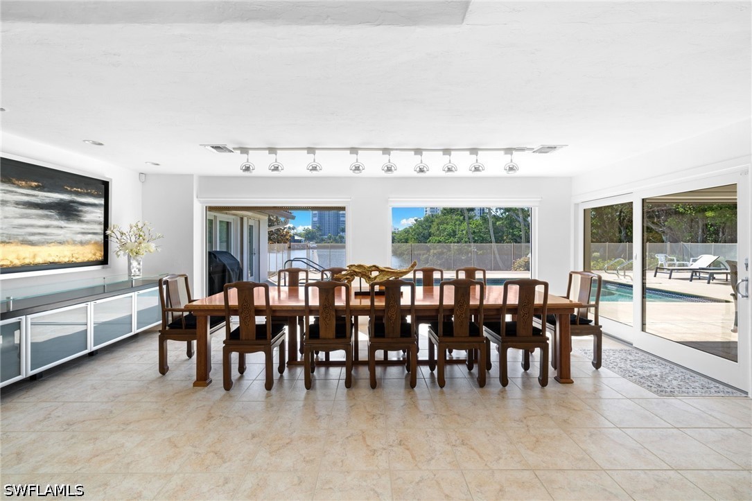 319 Pirates Bight Property Photo 13