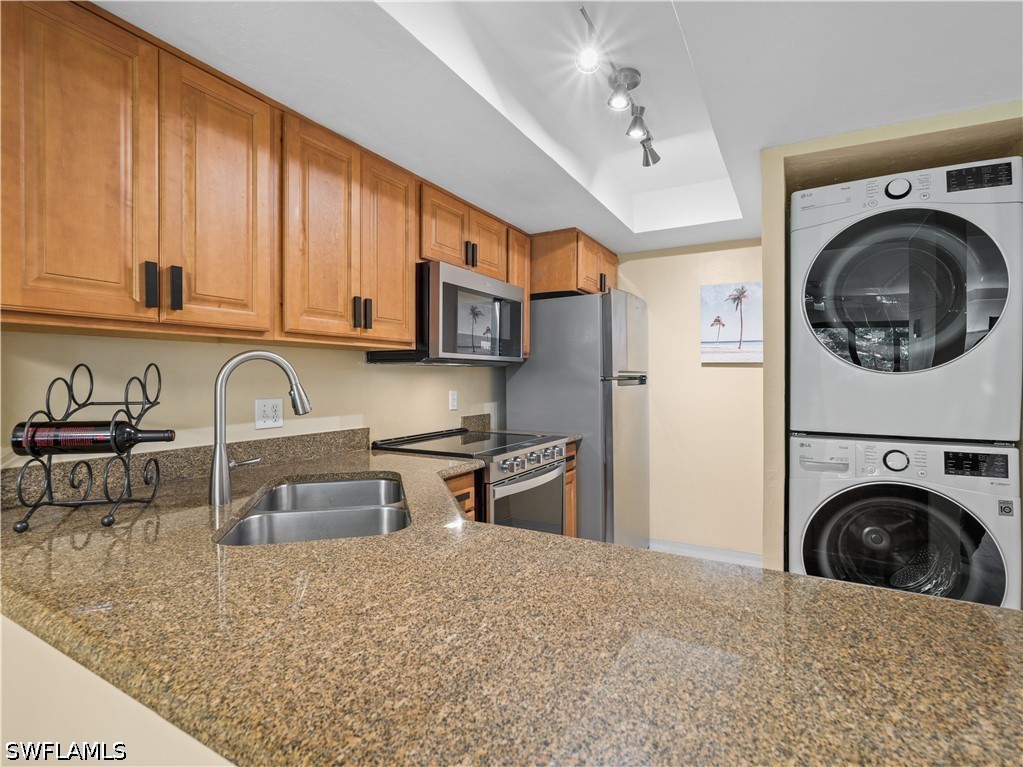 600 Neapolitan Way 127 Property Photo 10