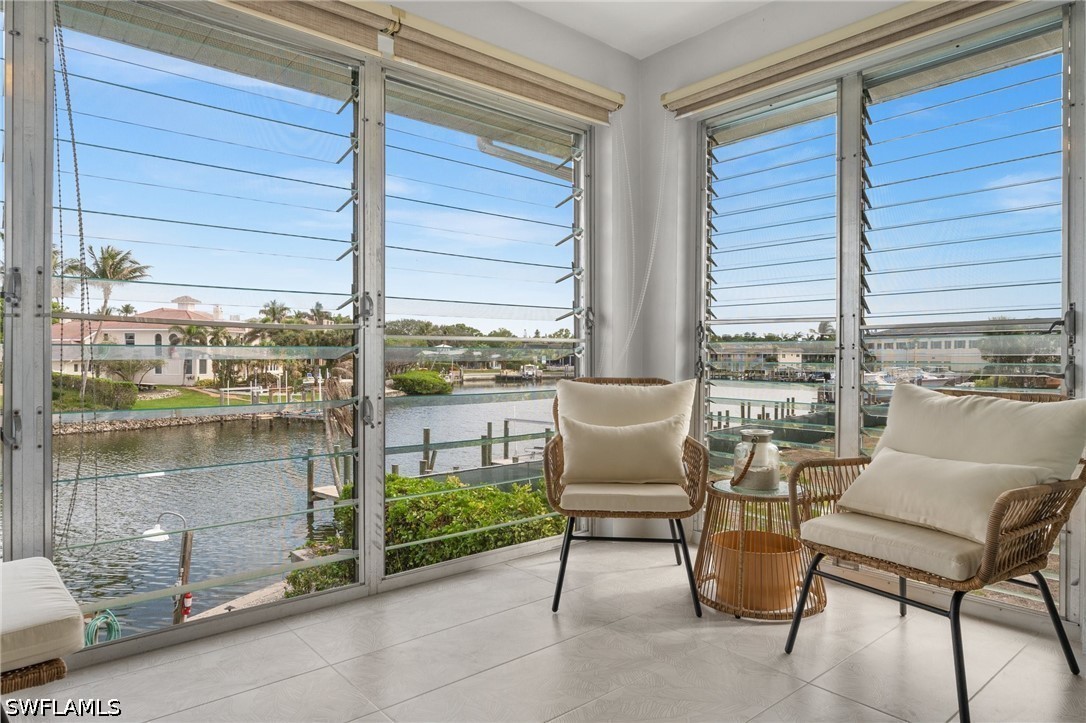 1550 Gulf Shore Blvd N E2 Property Photo 10