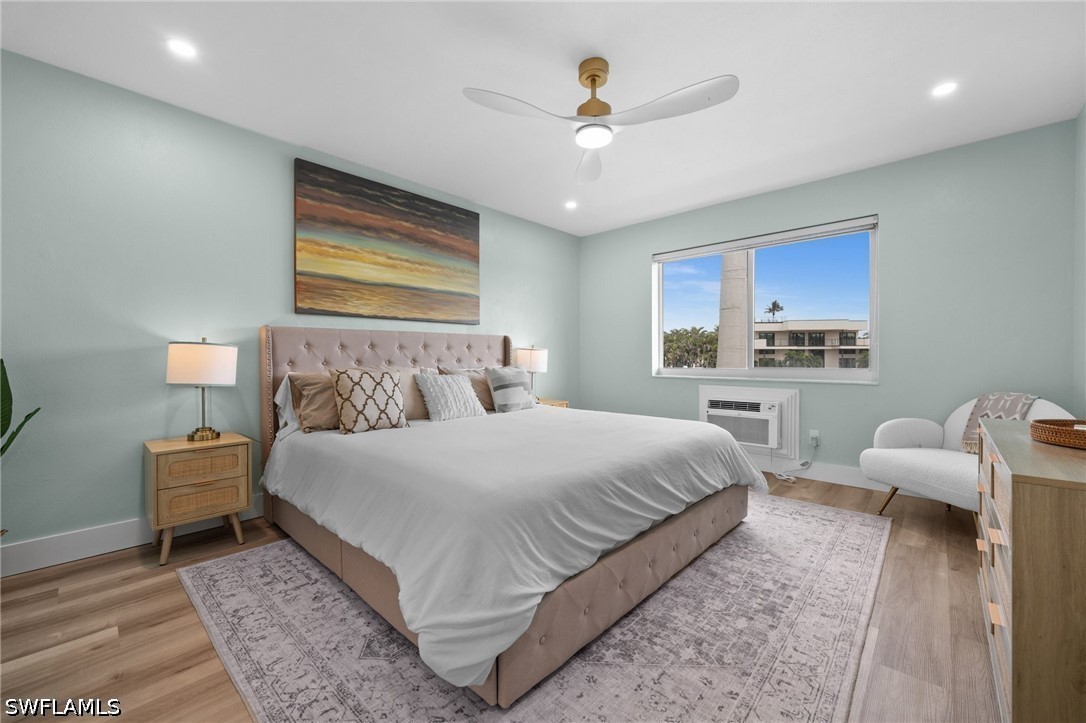 1550 Gulf Shore Blvd N E2 Property Photo 24