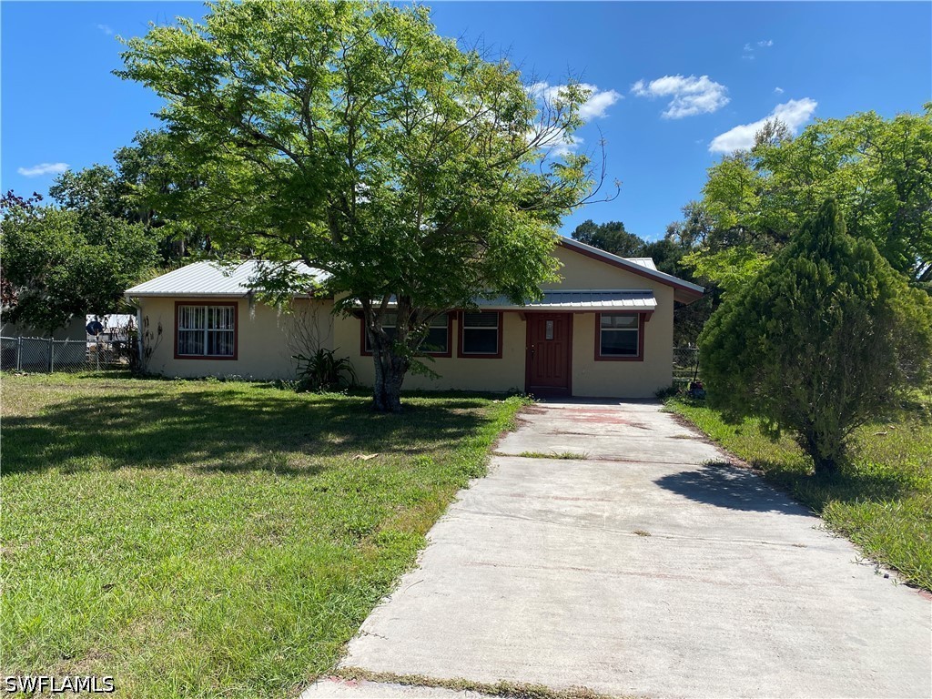4014 N Edgewater Cir Property Photo 4