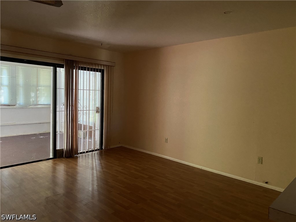 4014 N Edgewater Cir Property Photo 12