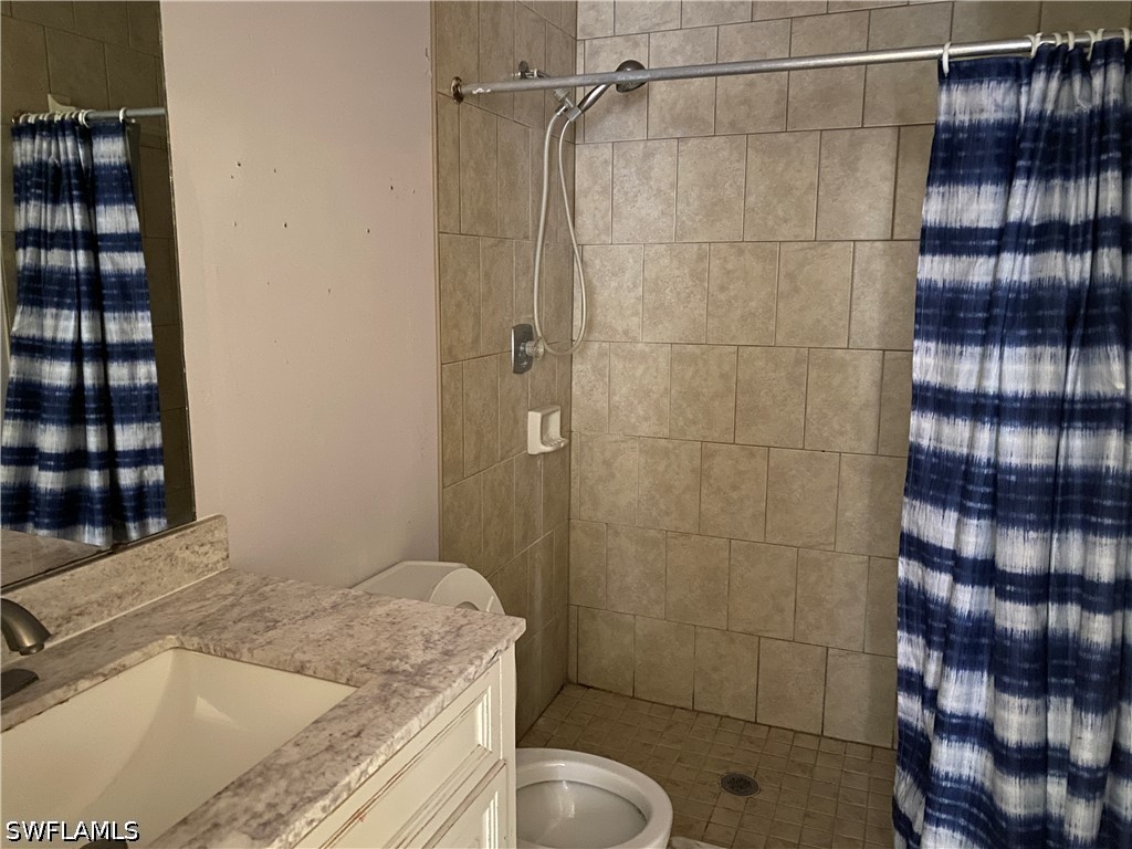 4014 N Edgewater Cir Property Photo 16