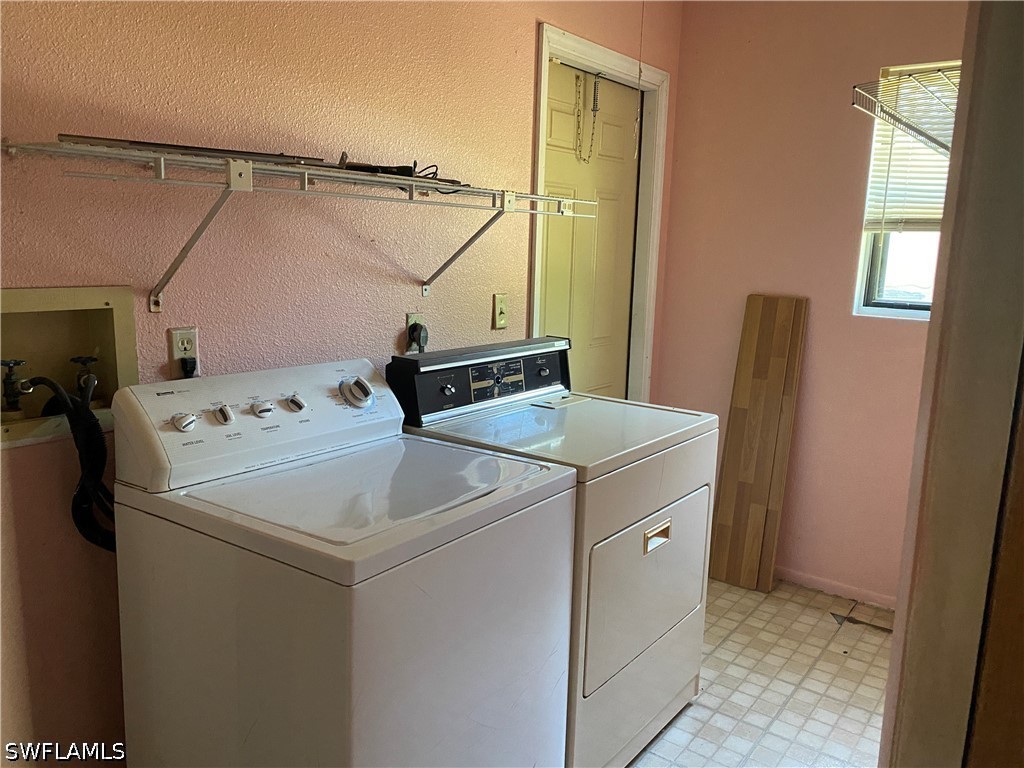 4014 N Edgewater Cir Property Photo 20