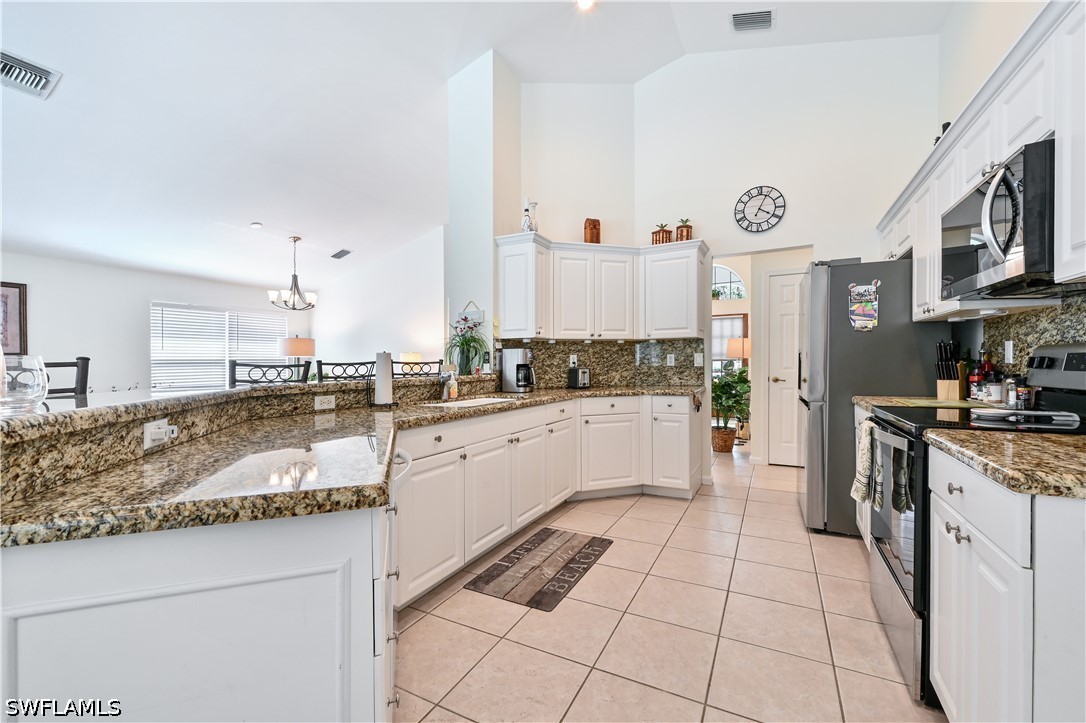 6453 Autumn Woods Blvd Property Photo 10
