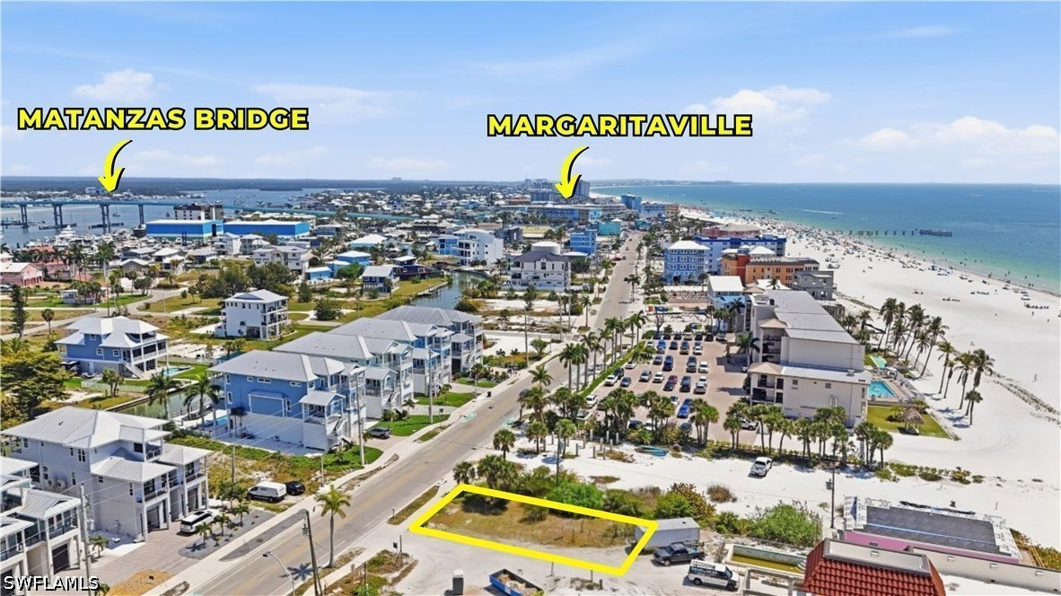 626 Estero BLVD Property Photo 1
