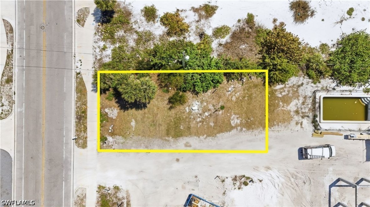 626 Estero Blvd Property Photo 3