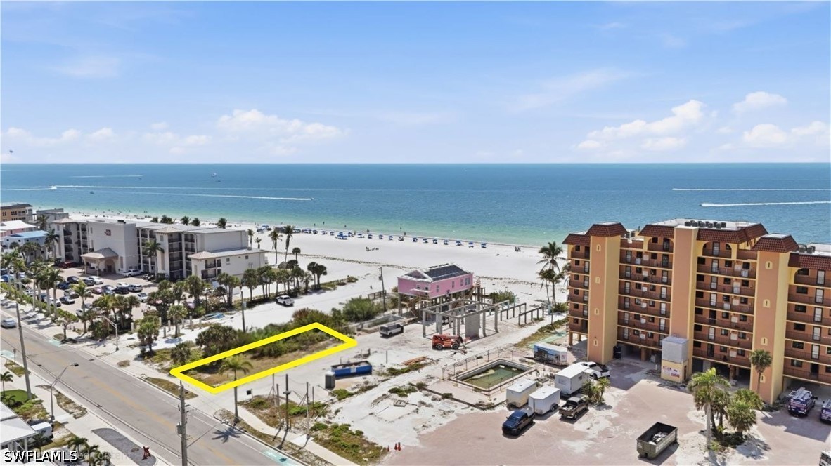 626 Estero Blvd Property Photo 4