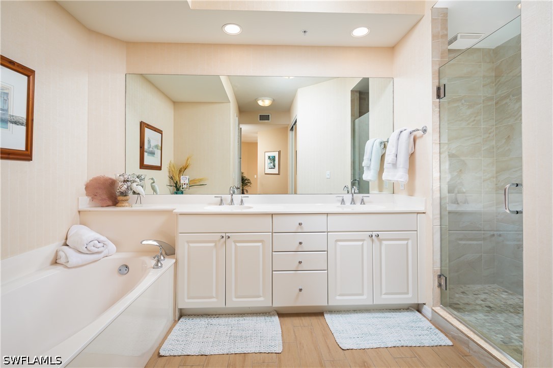 410 Flagship Dr 806 Property Photo 20