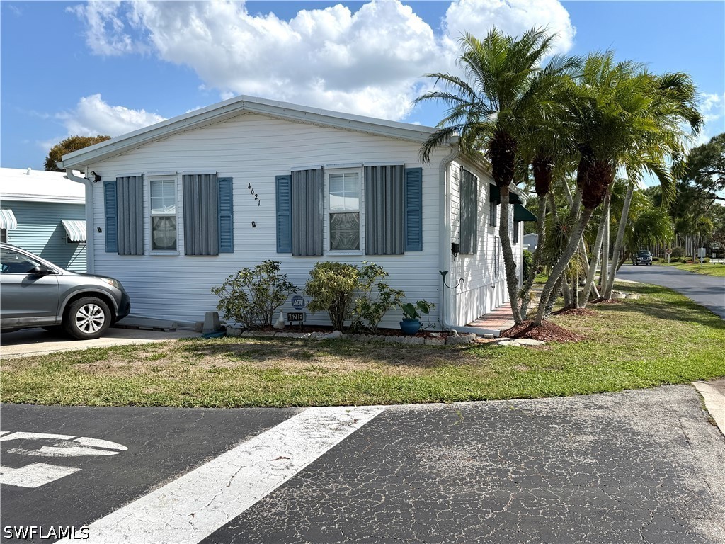 4621 Liberty Ln E Property Photo 5