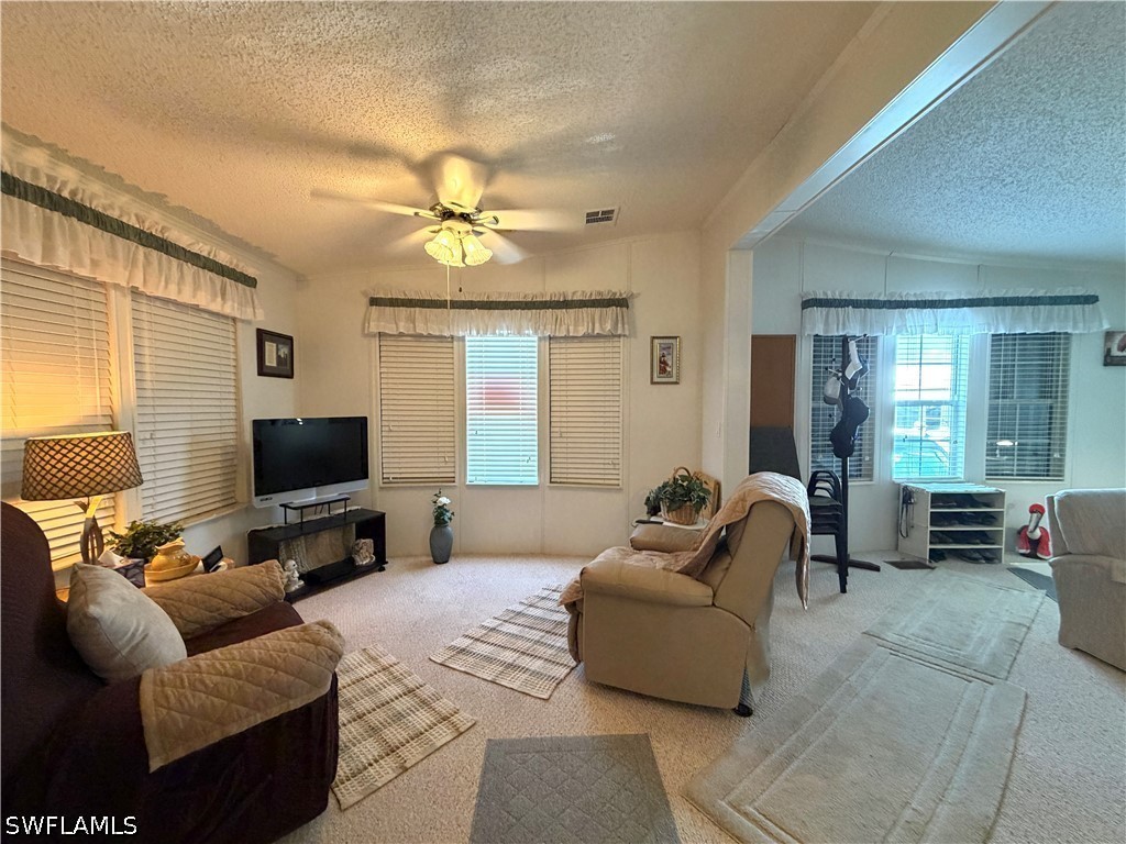 4621 Liberty Ln E Property Photo 15