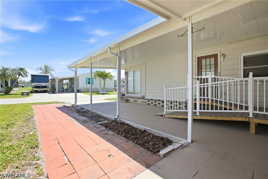 181 W Manatee Loop Property Photo 9