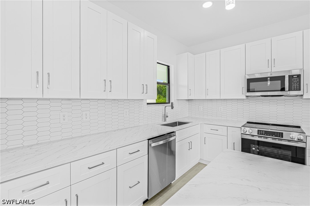 343 Pullman St Property Photo 7