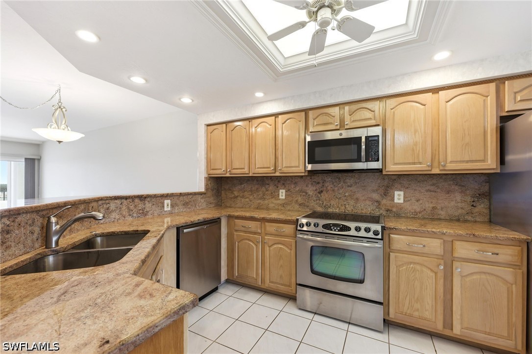 13105 Vanderbilt Dr 407 Property Photo 4