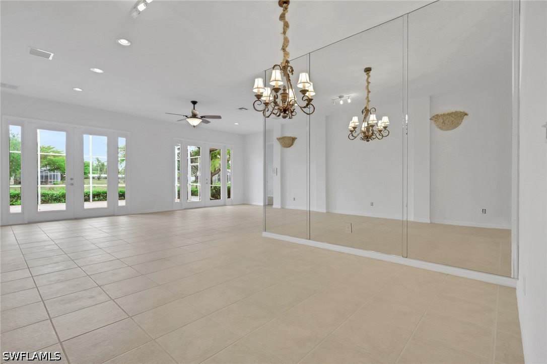 9404 Springview Loop Property Photo 4