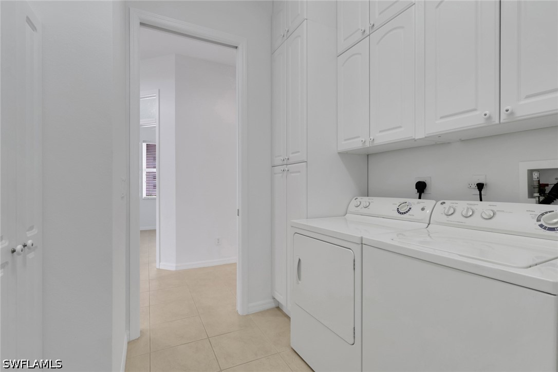 9404 Springview Loop Property Photo 13