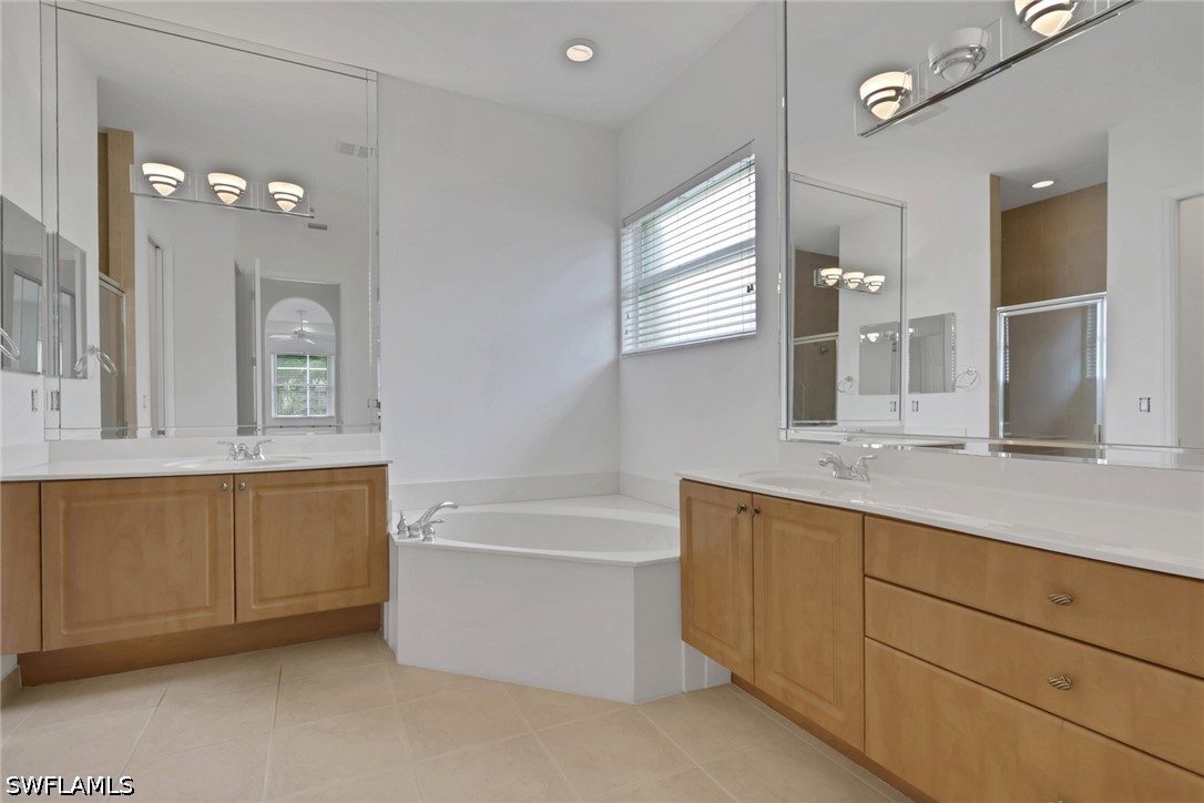 9404 Springview Loop Property Photo 16