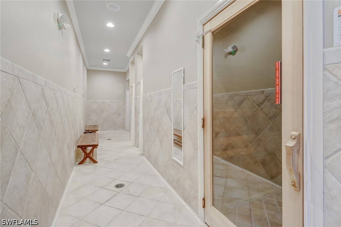 9404 Springview Loop Property Photo 43