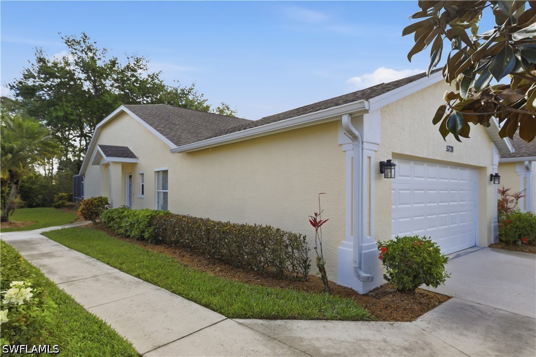 5778 Greenwood Cir Property Photo 2