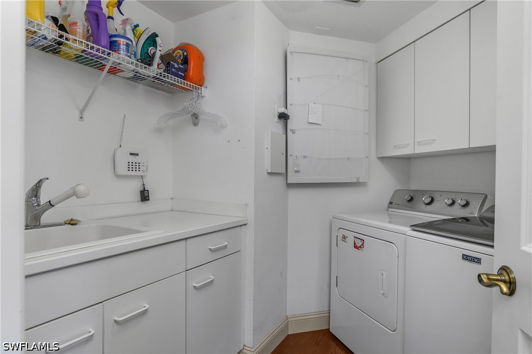 425 Cove Tower Dr 504 Property Photo 28