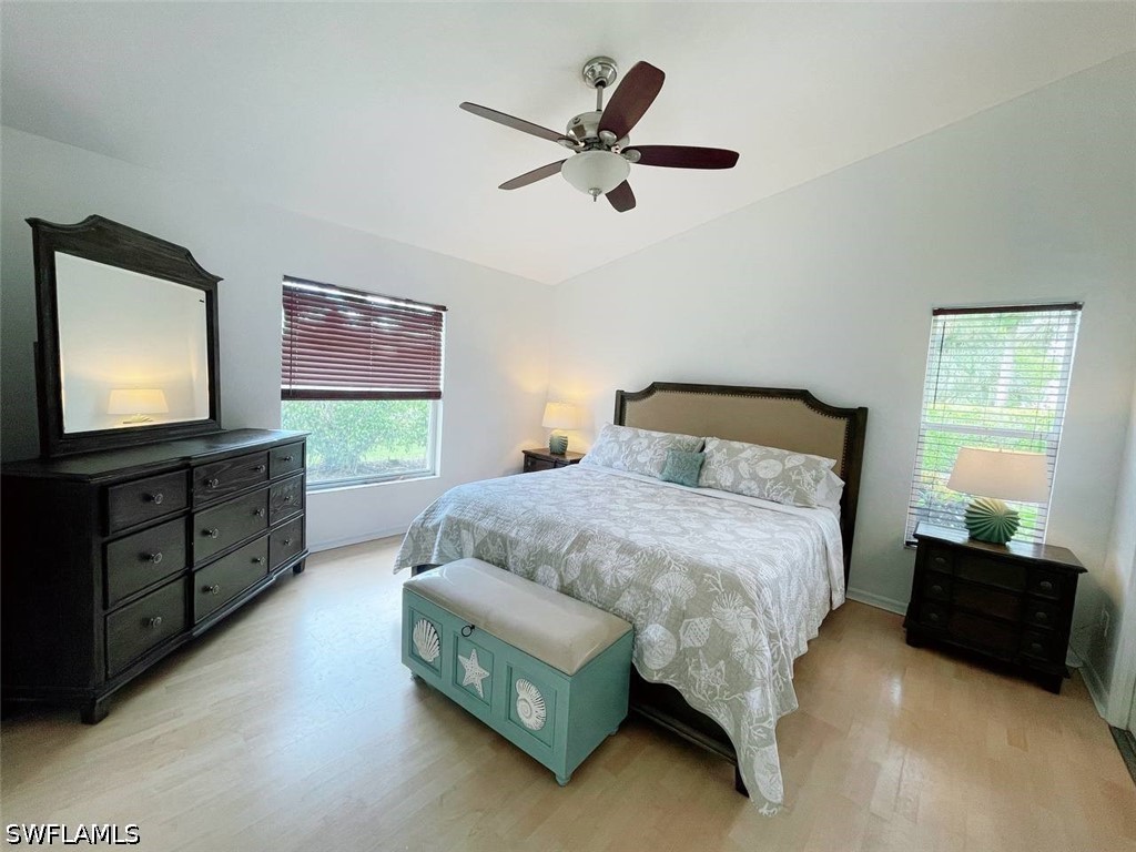 2037 W Crown Pointe Blvd Property Photo 9