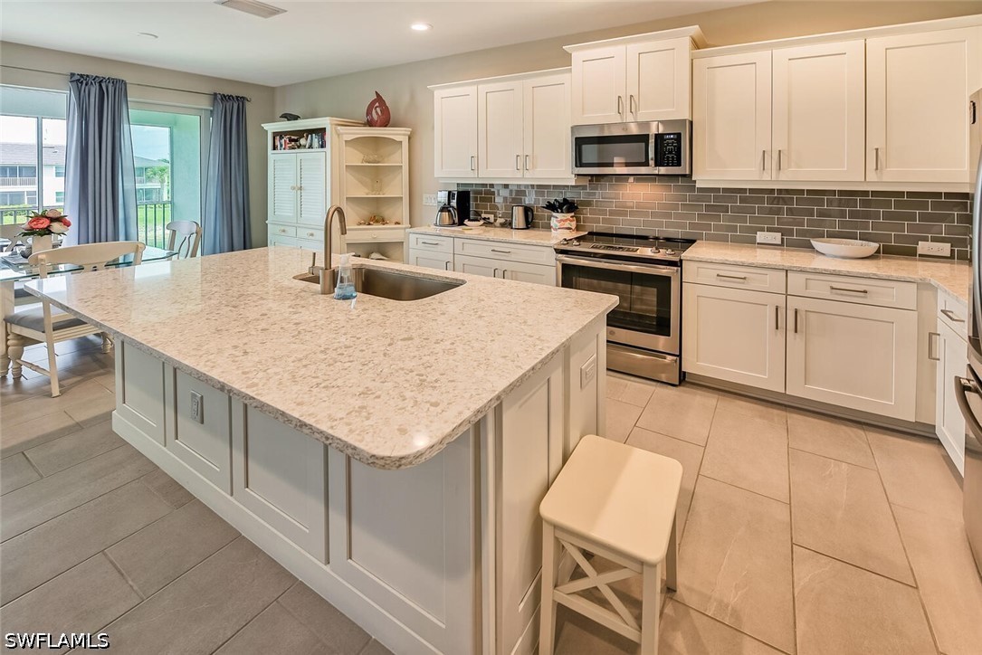 6954 Avalon Cir 707 Property Photo 1