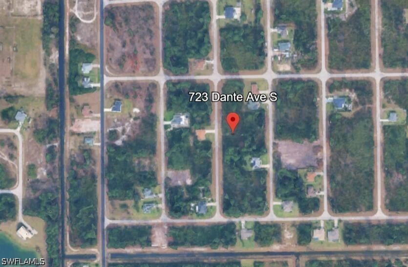723 Dante Ave S Property Photo 2