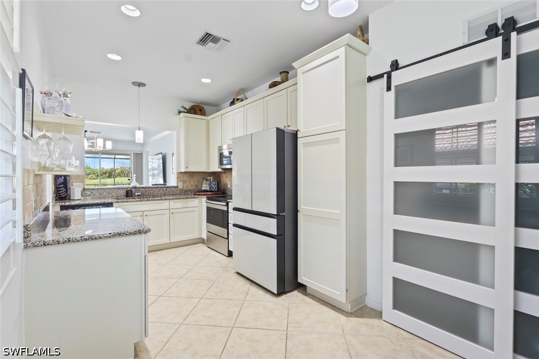 5719 Declaration Ct Property Photo 6