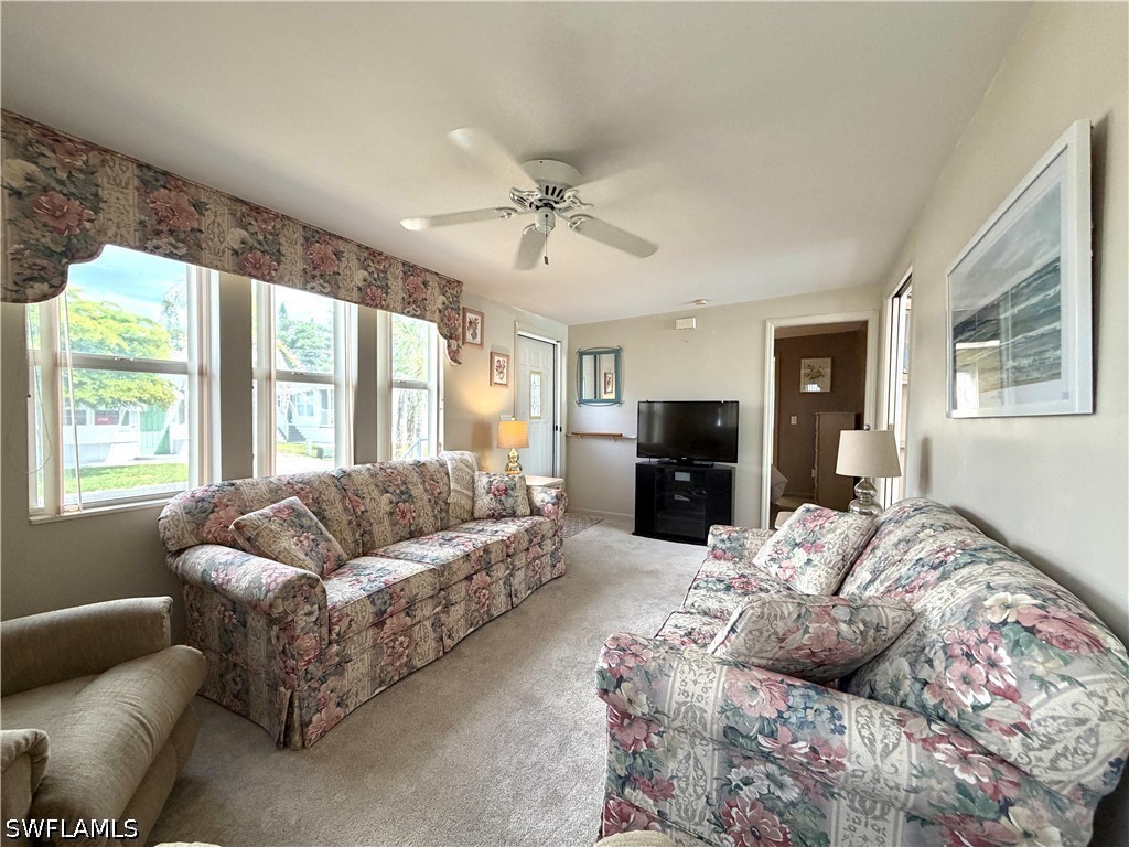 4501 Robert E Lee Blvd E Property Photo 5