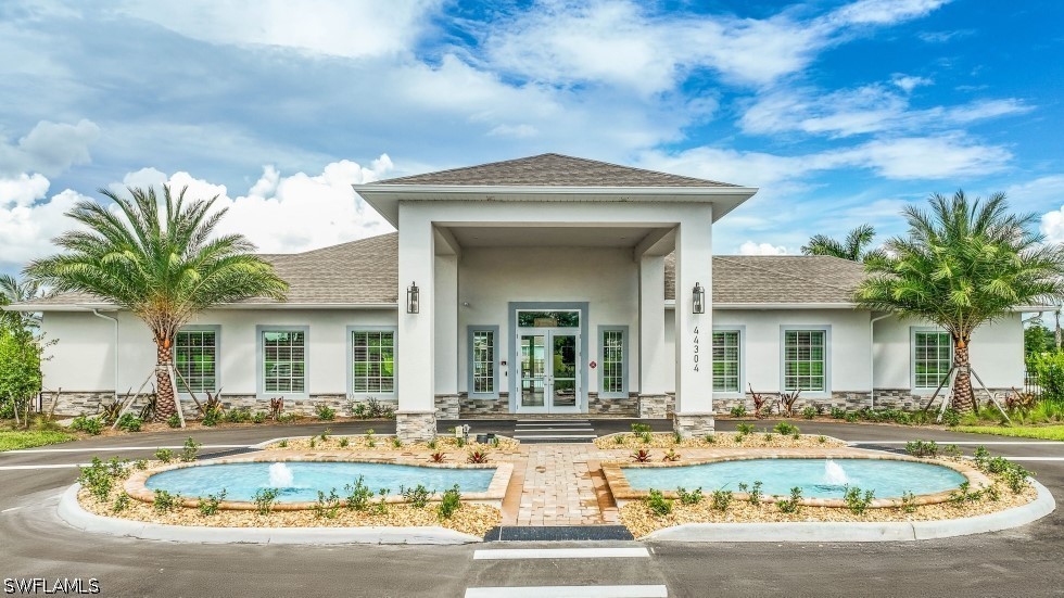 17613 Shade Tree Loop Property Photo 15