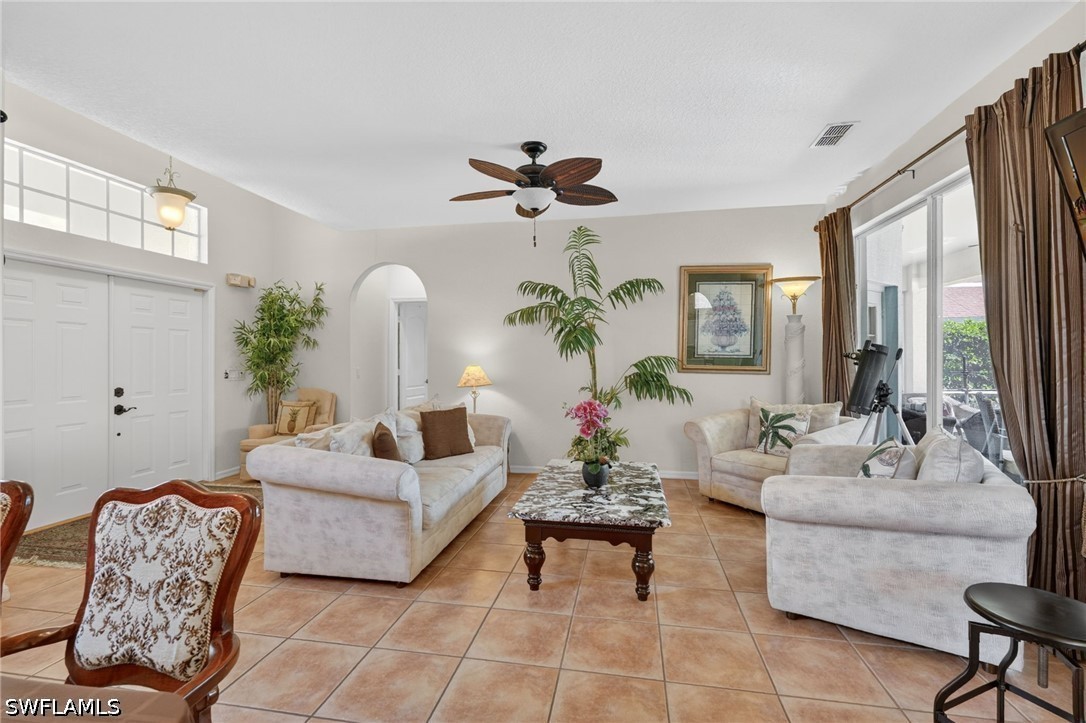 1954 Terrazzo Ln Property Photo 4