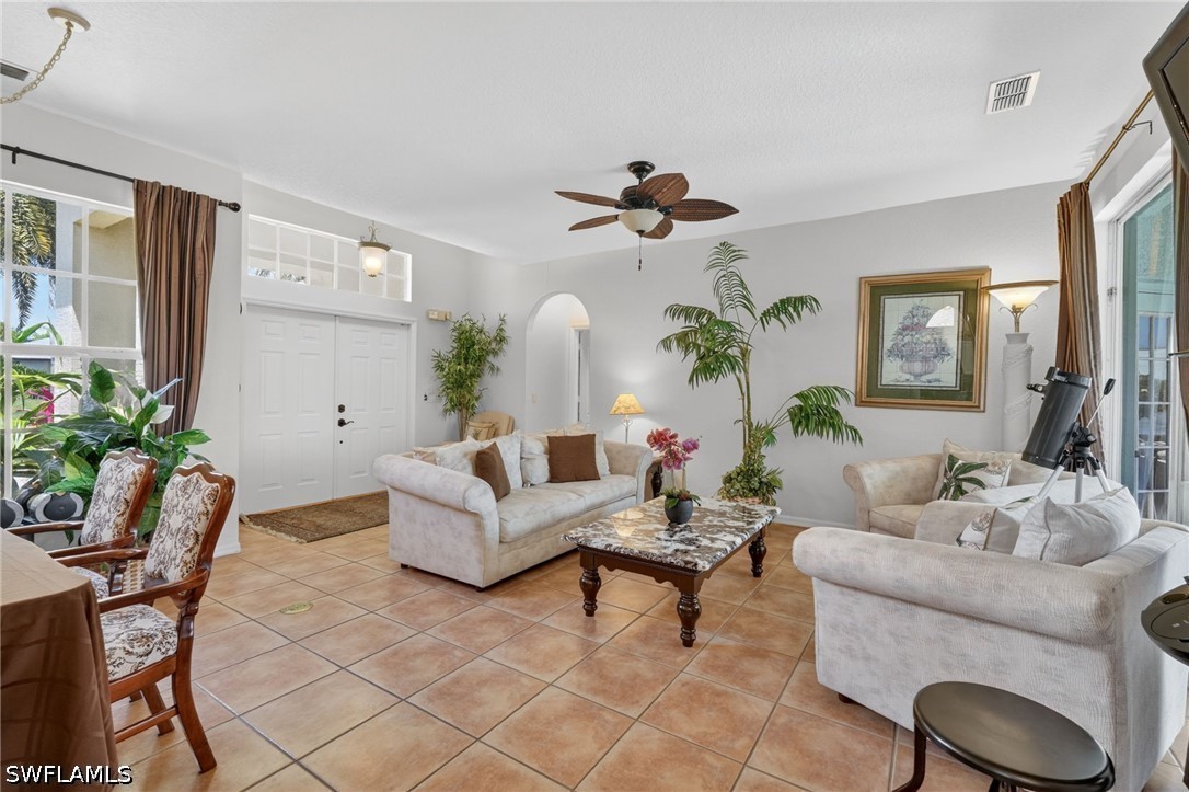 1954 Terrazzo Ln Property Photo 5
