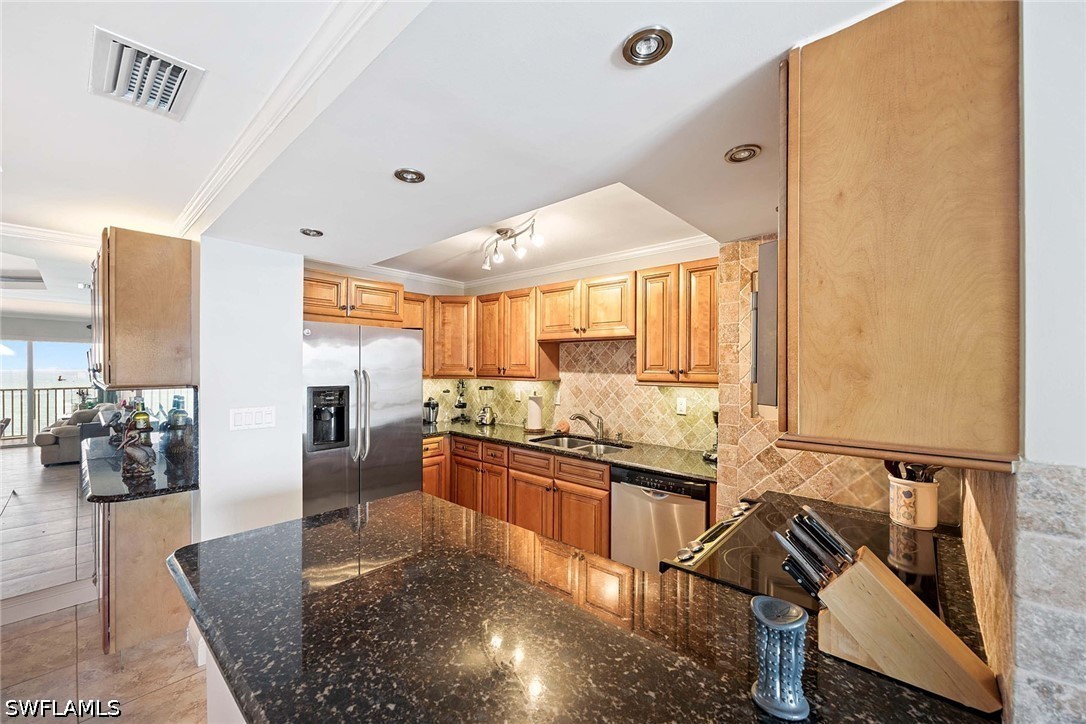 226014633 Property Photo 8