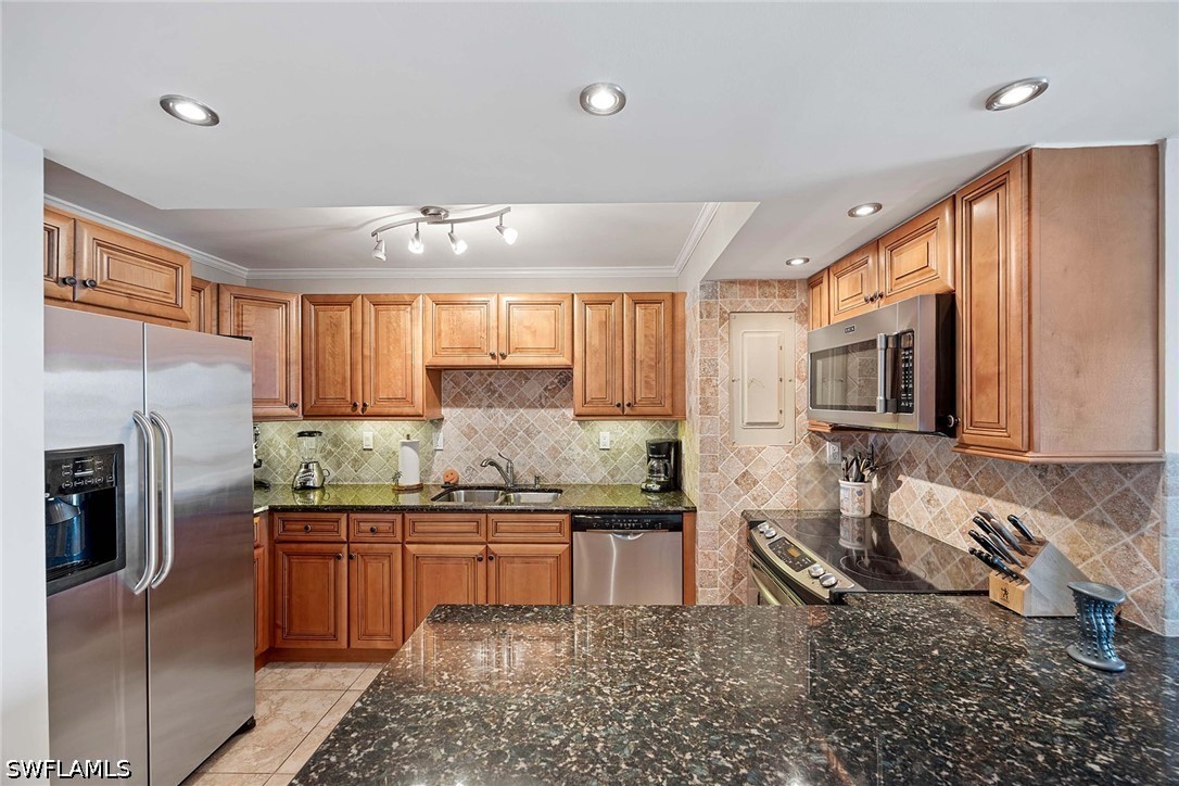 226014633 Property Photo 10