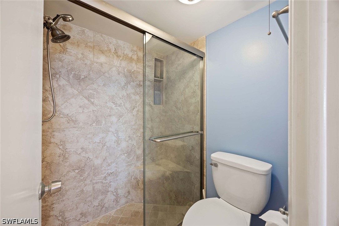 226014633 Property Photo 15