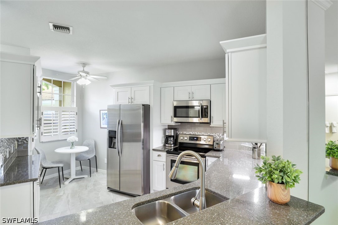 8385 Excalibur Cir G3 Property Photo 7