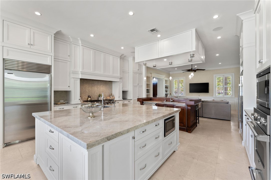 2325 Lantern Ln Property Photo 16