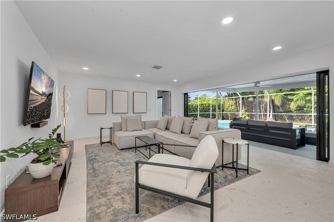 3777 Fountainhead Ln Property Photo 1