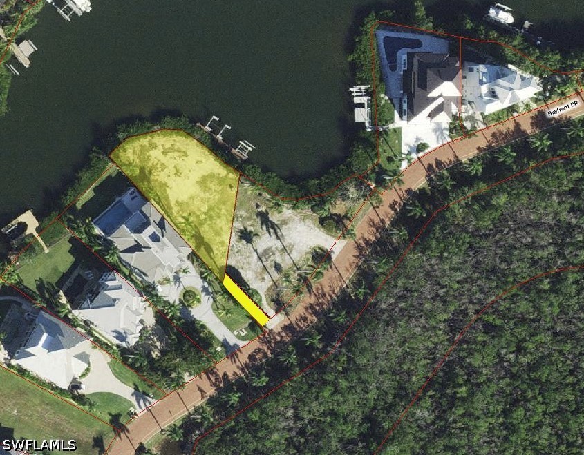203 Bayfront Dr Property Photo 1