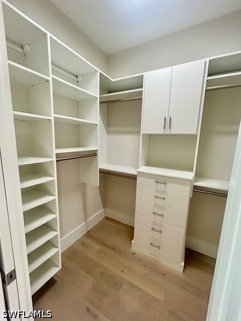 9408 Loquat Ln Property Photo 3