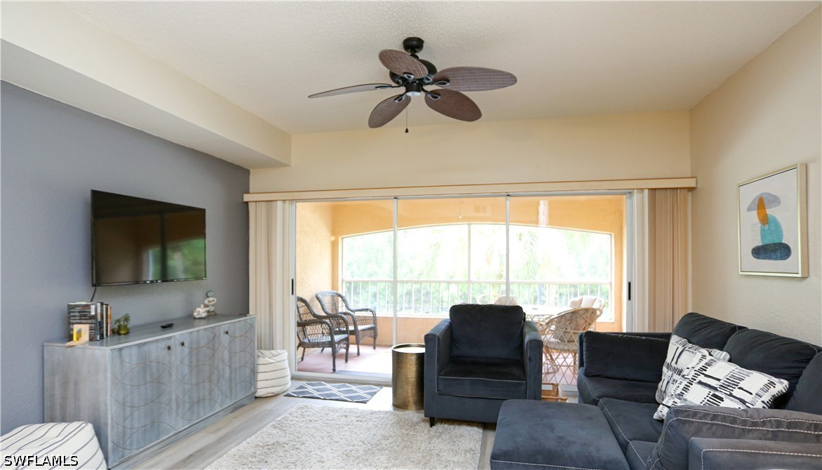 1044 Woodshire Ln B203 Property Photo 1