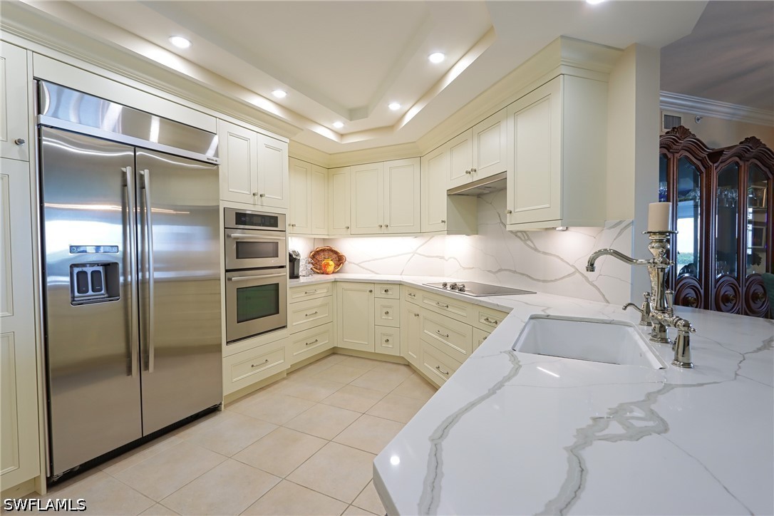 60 Seagate Dr 402 Property Photo 8