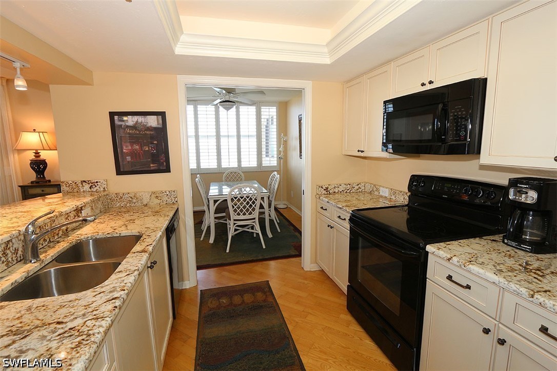 5550 Heron Point Dr 2004 Property Photo 11