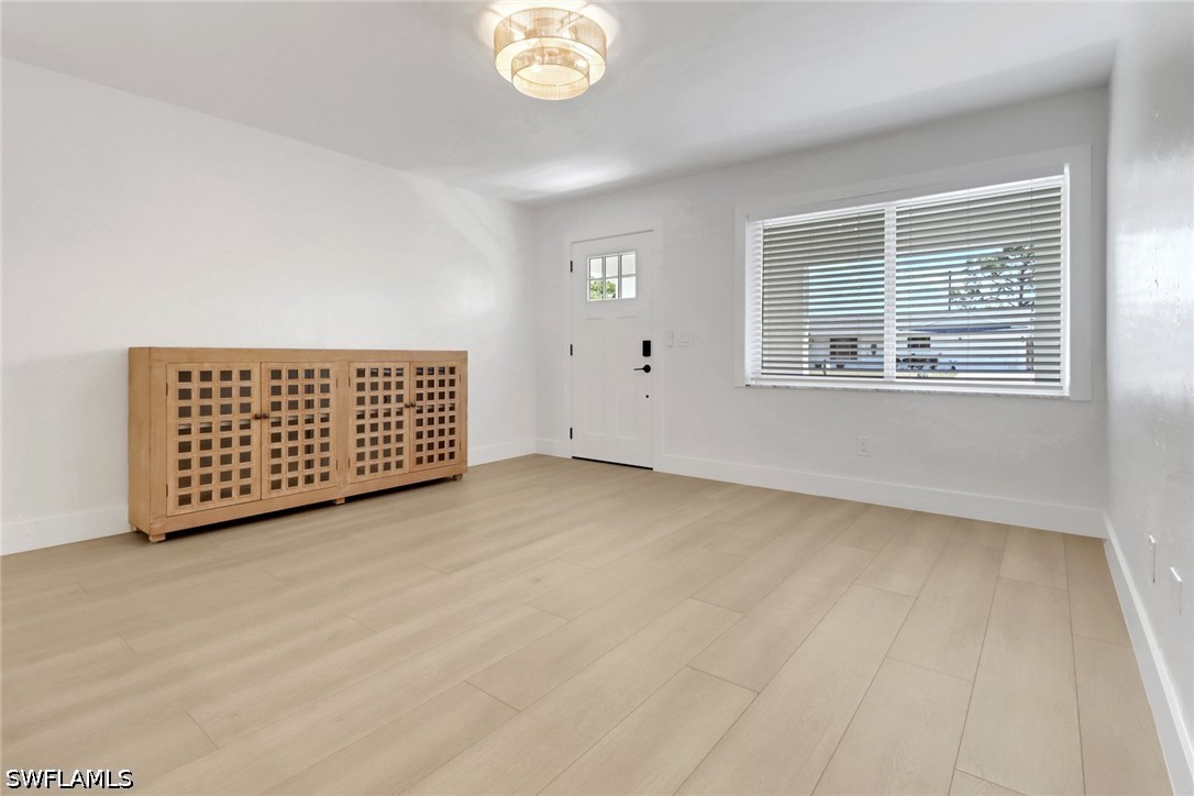 4525 Fluvia Ave Property Photo 5