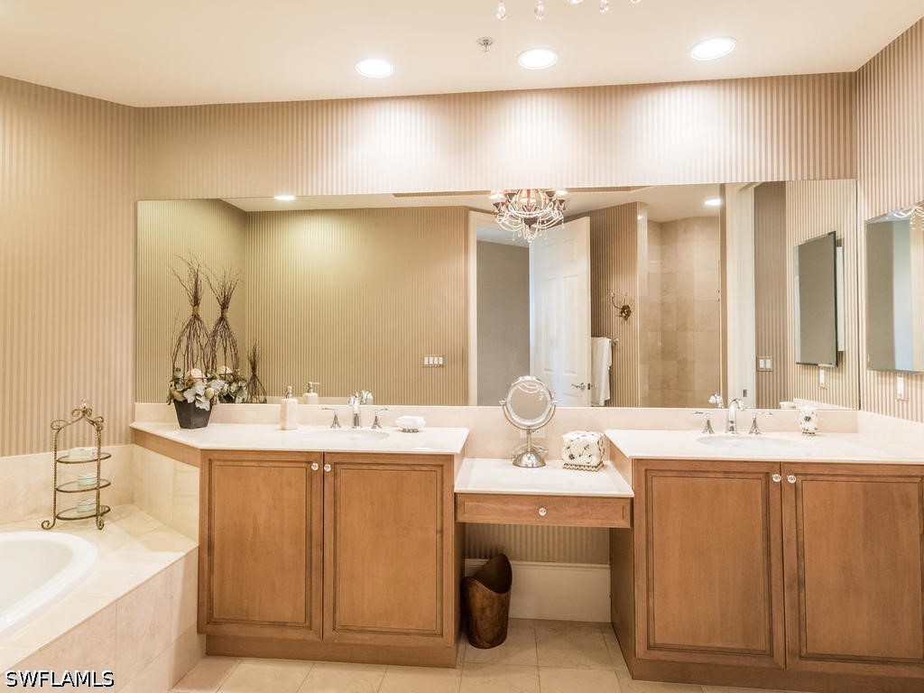 2728 Tiburon Blvd E Ph-503 Property Photo 28