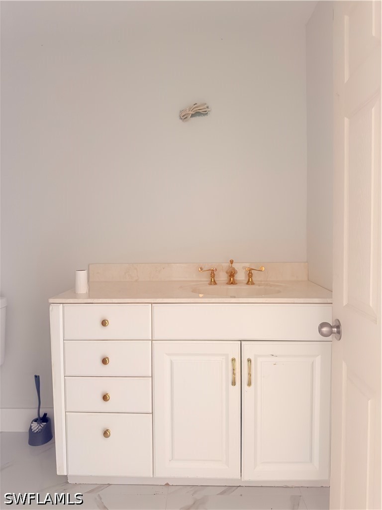 226015809 Property Photo 11