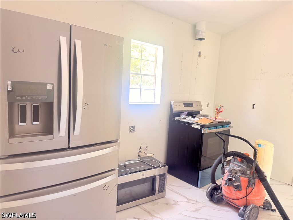 226015809 Property Photo 13